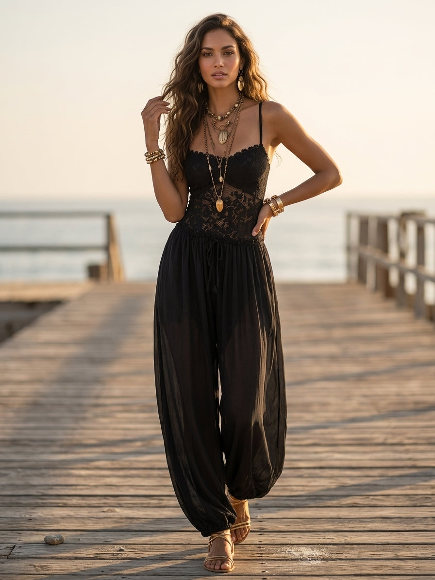 Mono harem de cuello halter en chiffon negro con encaje