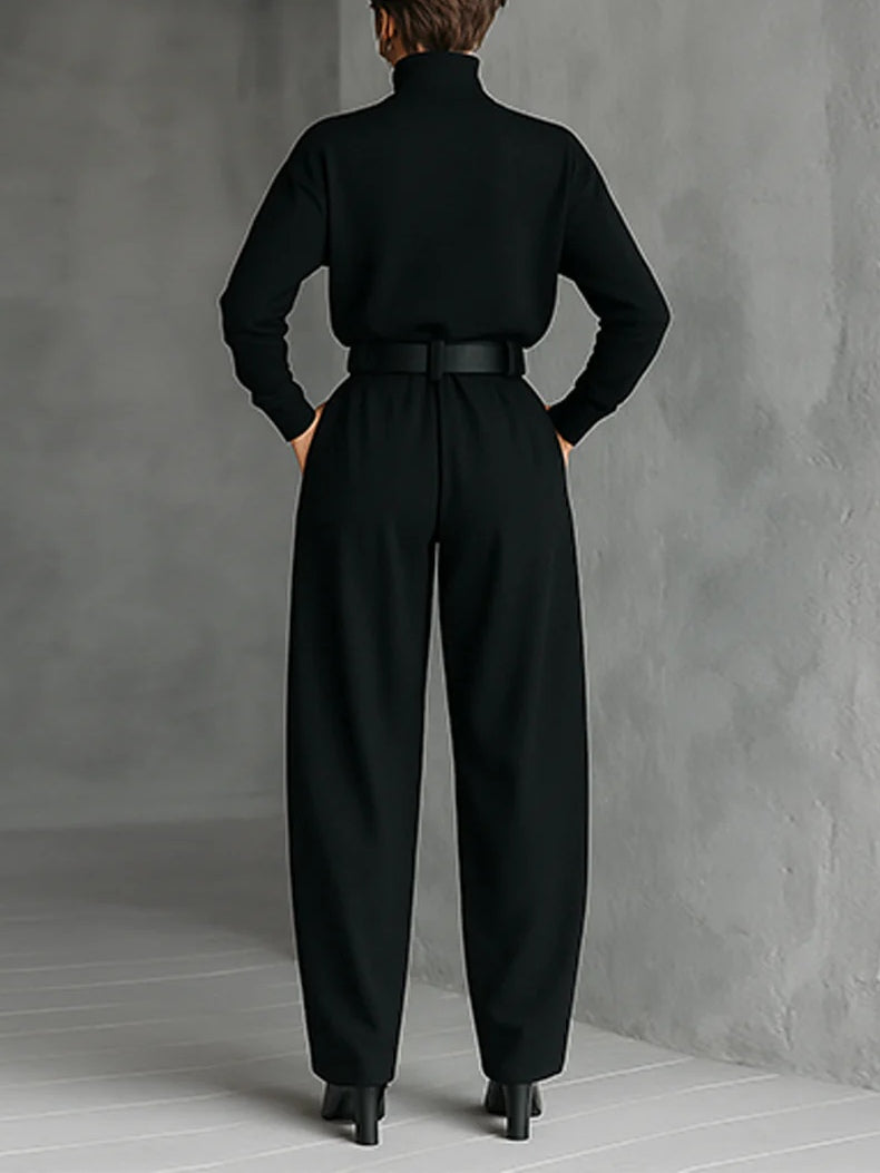 Conjunto de cuello alto con pantalón recto y cinturón