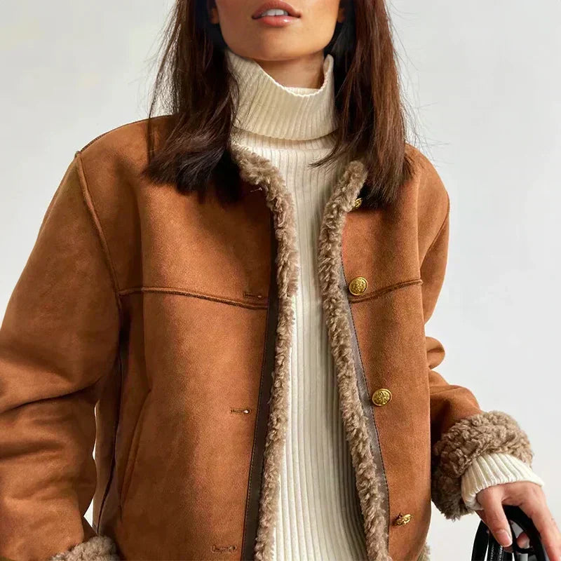 Isabel - Chaqueta de piel de oveja abotonada